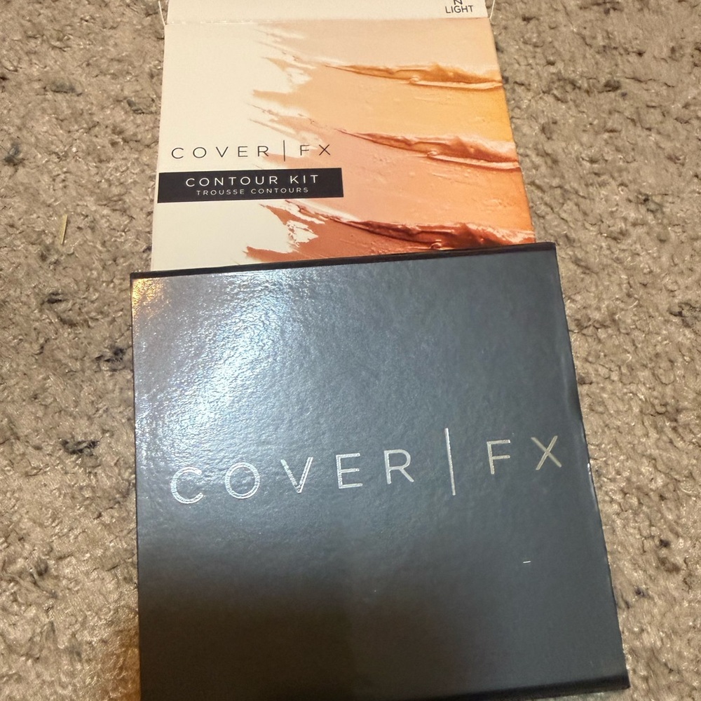 COVER FX Contour Kit in Light Shades